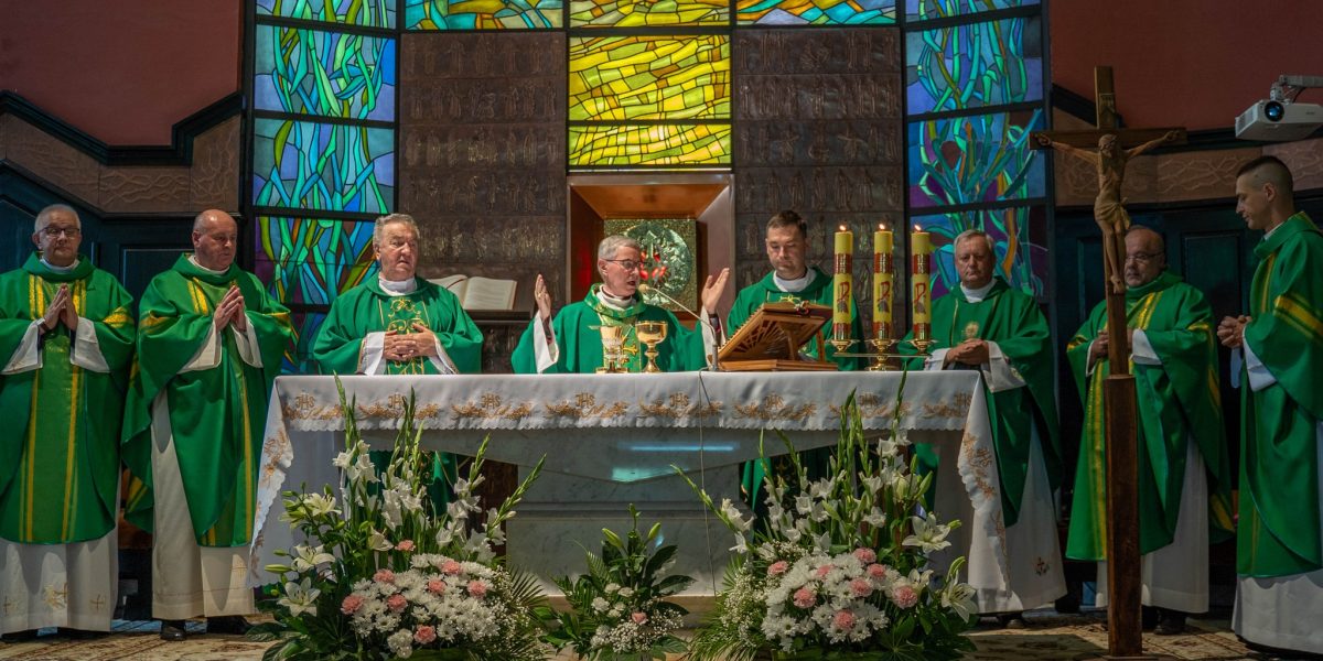 Wprowadzenie nowego proboszcza w parafii